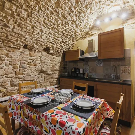 Casa Iside - Historic 14th-century In The Hamlet
