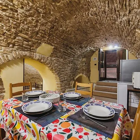 Apartment Casa Iside - Historic 14th-century In The Hamlet